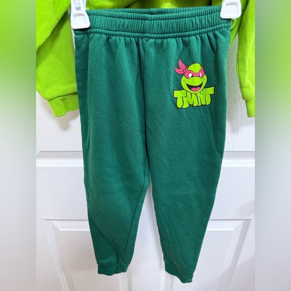 Green Teenage Ninja Turtles Sweatshirt and Pants Set, Size 4T - Picture 4 of 5